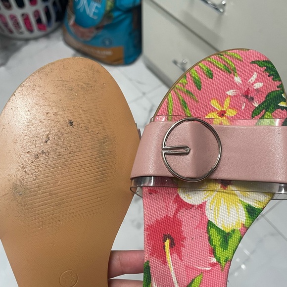 Beyond- 7.5 Kitten Pink Floral Heels - Picture 11 of 12